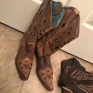 Corral cowgirl boots